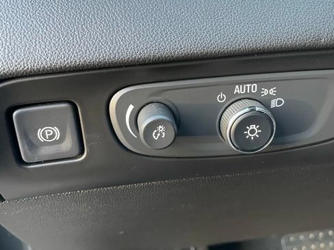 Used 2019 Buick Enclave Premium w/ Experience Buick Package AWD/4WD image 18