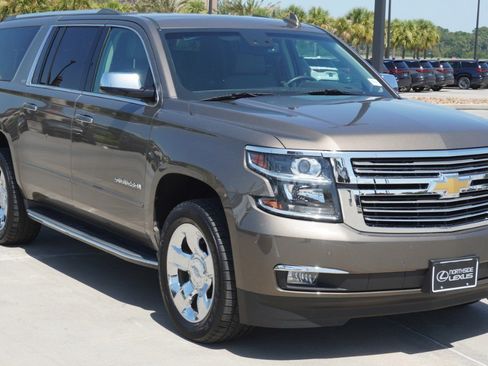 Used 2016 Chevrolet Suburban LTZ w/ Max Trailering Package RWD image 3