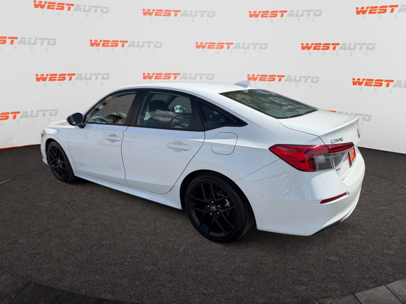 Used 2024 Honda Civic Sport image 3