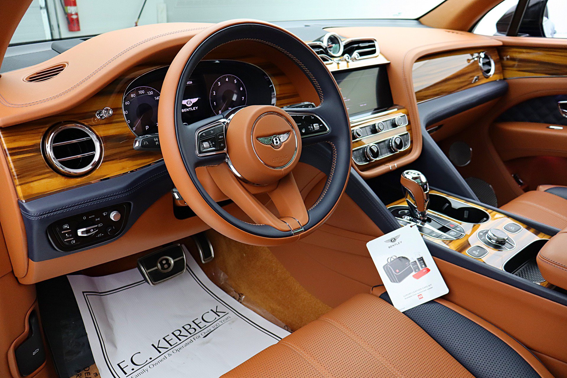 Certified 2022 Bentley Bentayga AWD/4WD image 23
