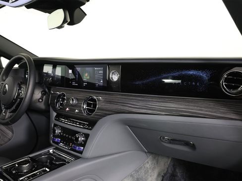 Used 2024 Rolls-Royce Spectre w/ Spectre Launch Package image 25