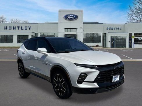 Used 2023 Chevrolet Blazer RS w/ Driver Confidence II Package AWD/4WD image 3