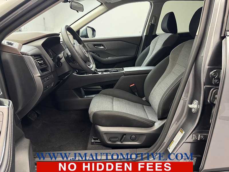 Used 2023 Nissan Rogue SV AWD/4WD image 12