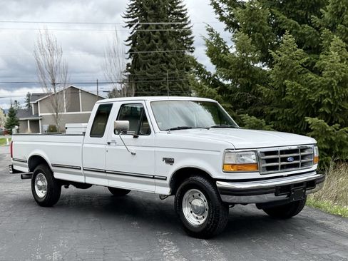 Used 1995 Ford F250 XLT image 1