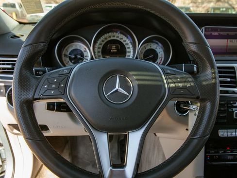 Used 2014 Mercedes-Benz E 350 Sedan image 16