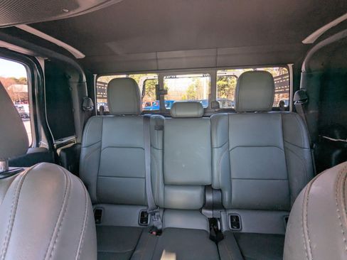 Certified 2024 Jeep Gladiator Mojave image 10