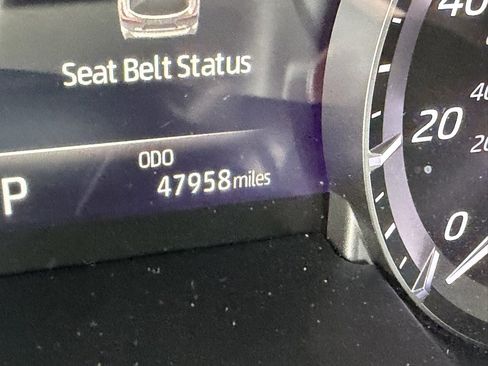 Used 2022 Toyota Highlander XLE image 5