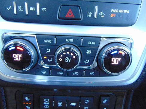 Used 2017 GMC Acadia Limited SLT image 31