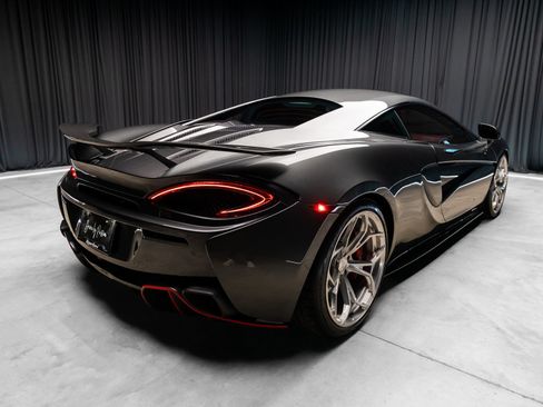 Used 2017 McLaren 570S Coupe RWD image 13