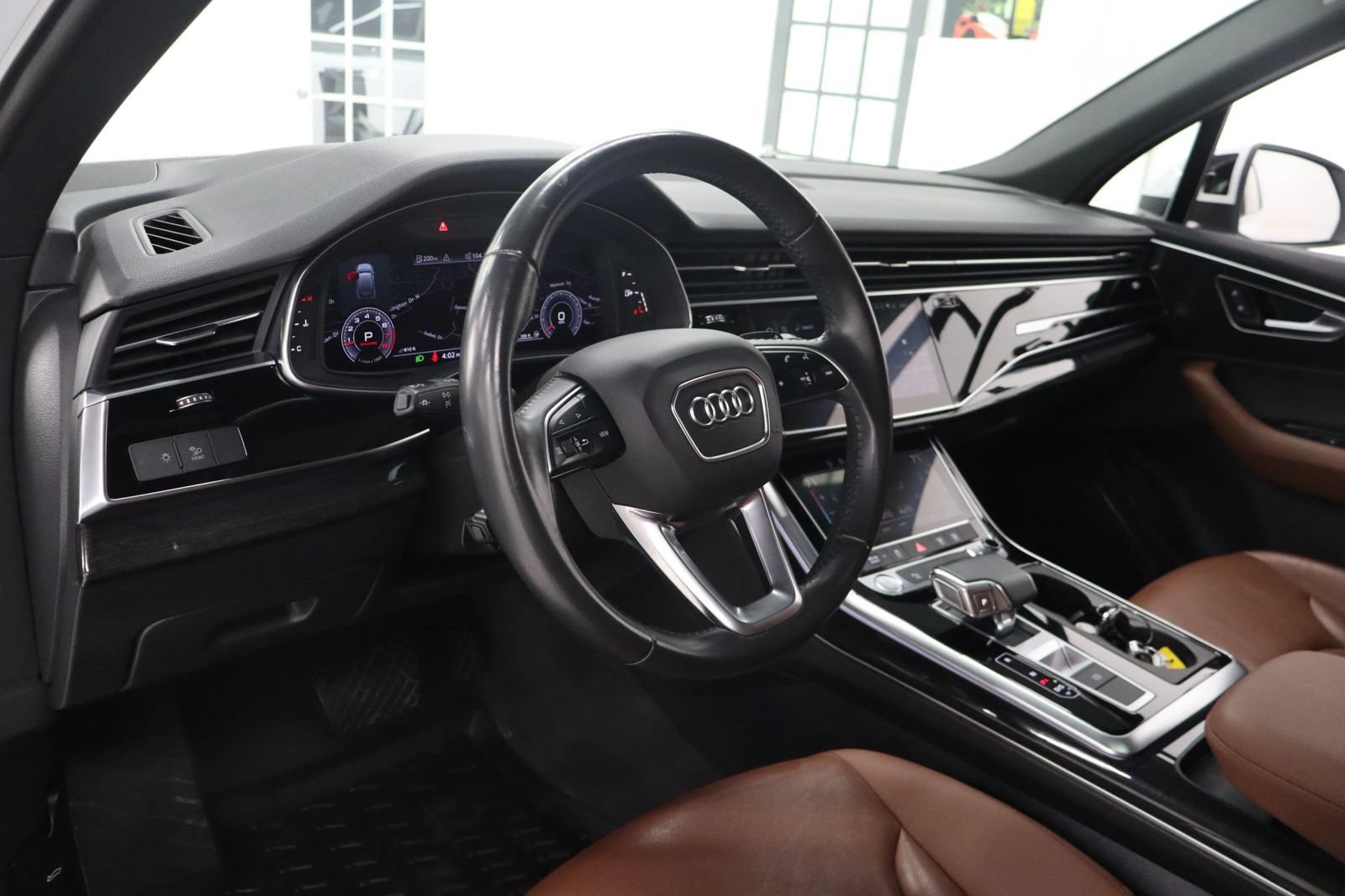 Used 2020 Audi Q7 3.0T Premium w/ Convenience Package AWD/4WD image 18