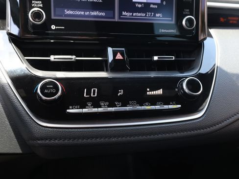 Used 2022 Toyota Corolla SE FWD image 24