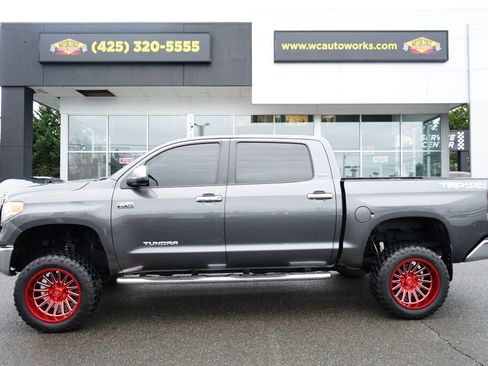 Used 2015 Toyota Tundra SR5 image 2