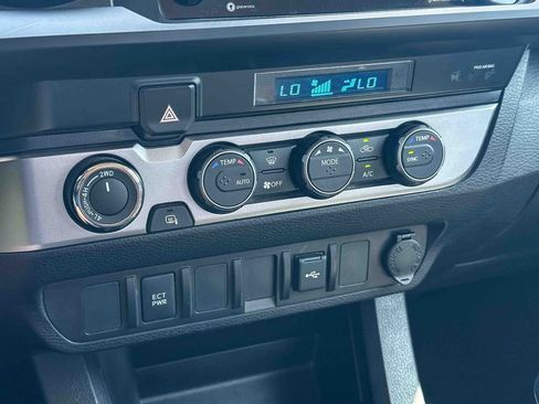 Used 2023 Toyota Tacoma SR AWD/4WD image 32