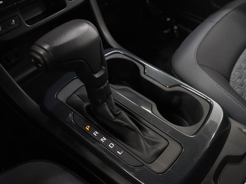 Used 2020 Chevrolet Colorado Z71 image 25