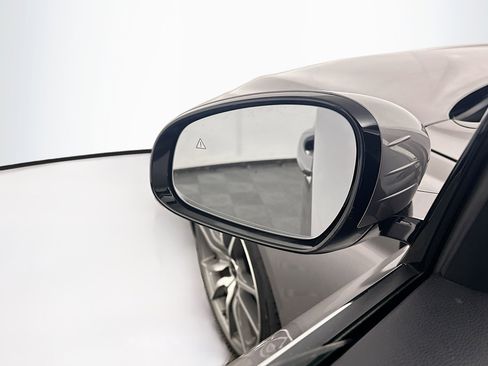 Used 2025 Genesis G70 2.5T image 16