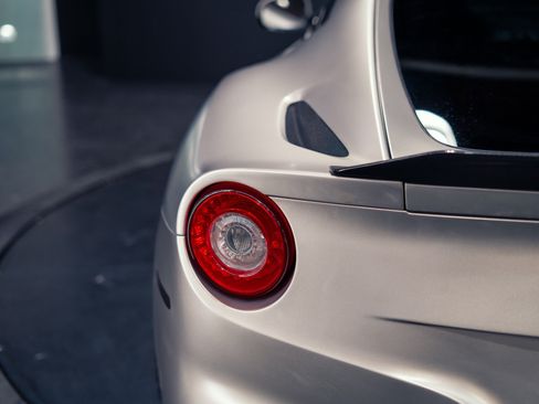 Used 2015 Ferrari F12 Berlinetta RWD image 33