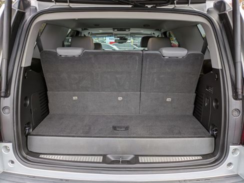 Used 2019 Chevrolet Tahoe LT image 13