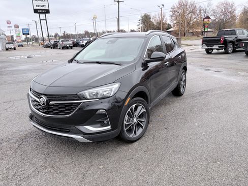 Used 2023 Buick Encore GX Select image 2