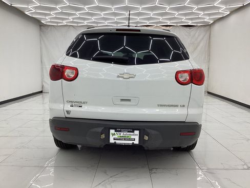Used 2009 Chevrolet Traverse LS FWD image 8