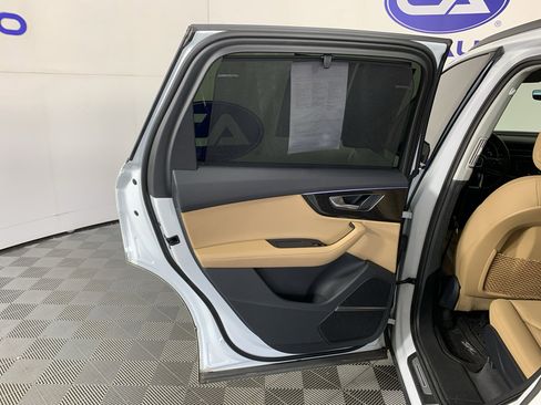 Used 2023 Audi Q7 3.0T Premium Plus w/ Premium Plus Package image 30