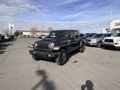 New 2026 Jeep Gladiator Sport image 10