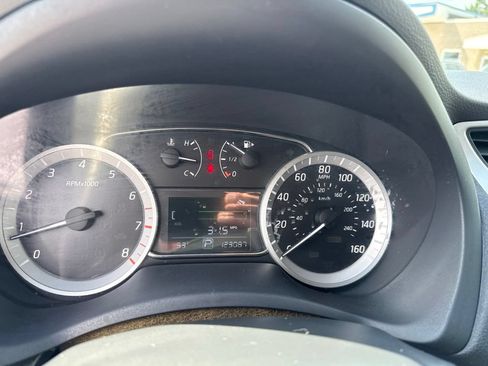 Used 2013 Nissan Sentra SR FWD image 18