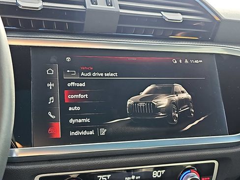 Used 2025 Audi Q3 2.0T Premium image 25