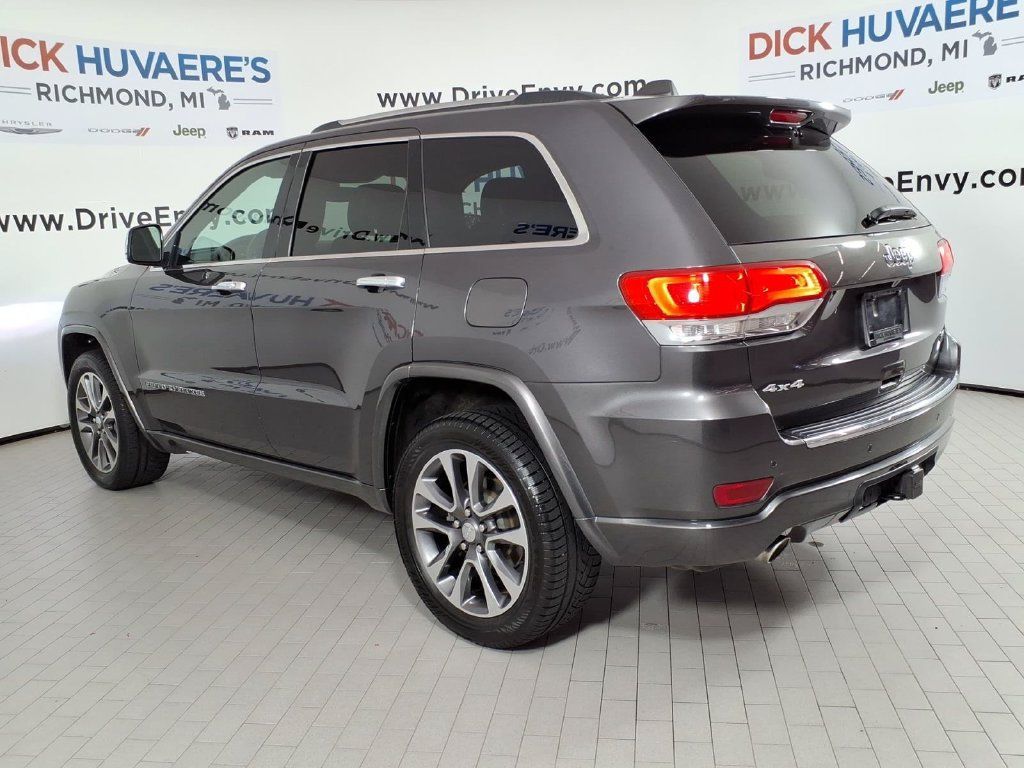 Used 2017 Jeep Grand Cherokee Overland AWD/4WD image 6