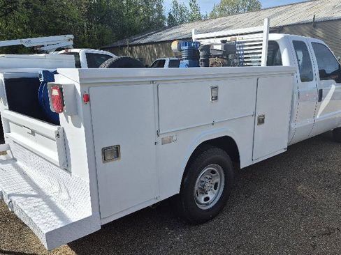 Used 2015 Ford F350 XL w/ Power Equipment Group RWD image 5
