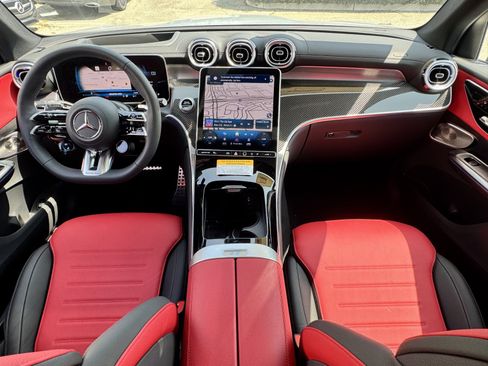 Used 2024 Mercedes-Benz GLC 43 AMG 4MATIC image 32