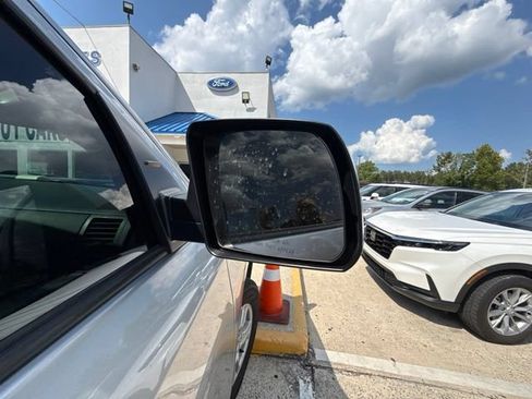 Used 2017 Toyota Sequoia SR5 AWD/4WD image 12