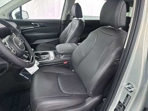 New 2026 Kia Carnival SX w/ SX Dark Edition Package image 10