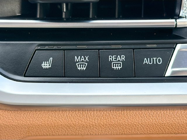 Used 2021 BMW 330e w/ Premium Package RWD image 21