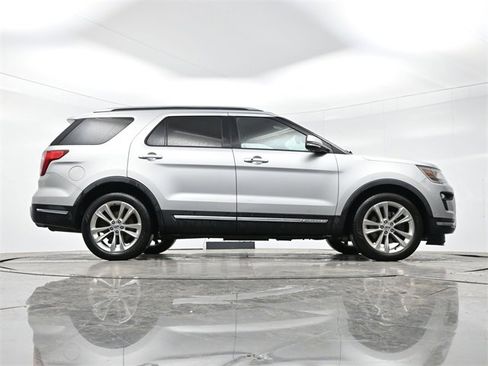 Used 2018 Ford Explorer Limited w/ Equipment Group 301A image 34