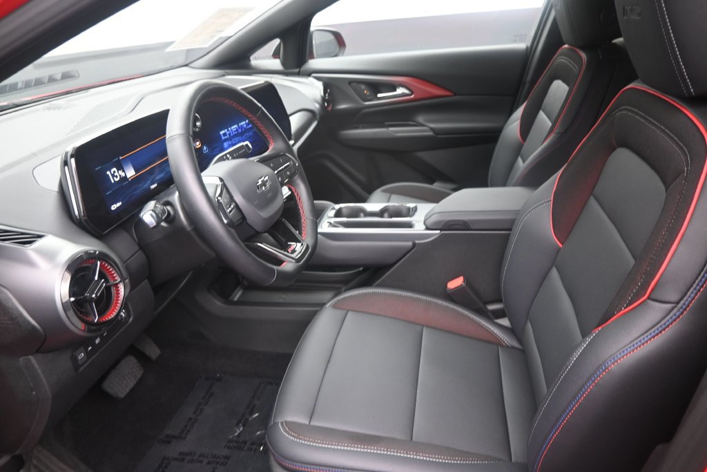 Used 2026 Chevrolet Equinox EV RS FWD image 12