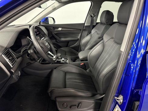 Used 2024 Audi Q5 e Premium Plus w/ Premium Plus Package image 9