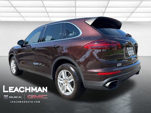 Used 2016 Porsche Cayenne AWD/4WD image 5