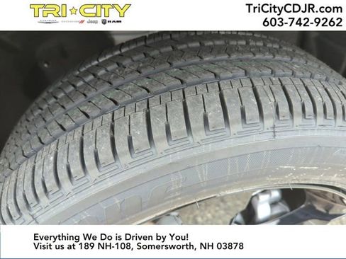 New 2025 Jeep Grand Cherokee Altitude image 27