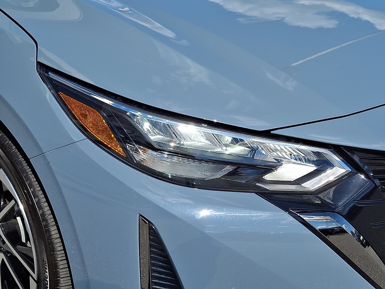 Certified 2025 Nissan Sentra SR w/ SR Premium Package FWD image 10