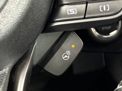Used 2020 Subaru Forester Touring AWD/4WD image 9