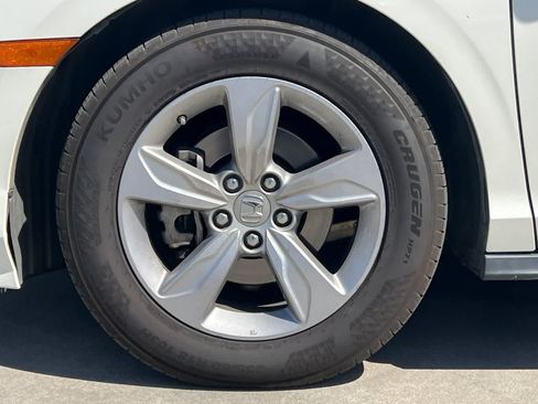 Used 2019 Honda Odyssey EX image 12