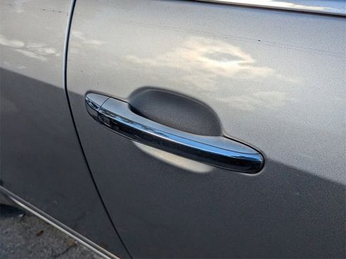 Used 2010 Hyundai Genesis 4.6 w/ Technology Pkg 5 image 11