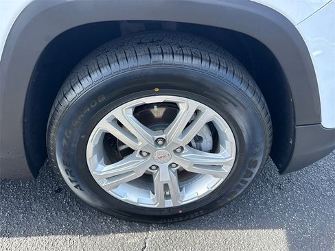 Used 2020 GMC Terrain SLE w/ Driver Convenience Package image 13