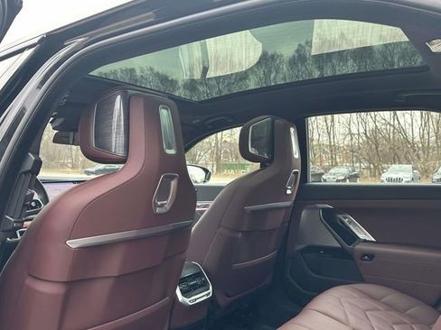 Used 2026 BMW 740i xDrive image 22