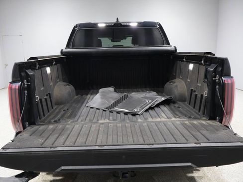 Used 2023 Toyota Tundra Platinum image 4