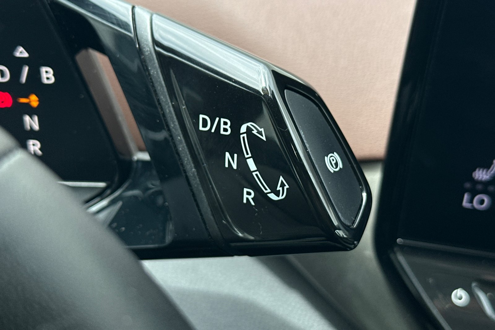 Used 2023 Volkswagen ID.4 Pro RWD image 22