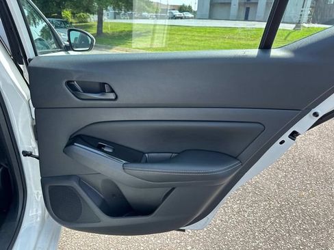 Used 2023 Nissan Altima 2.5 SV FWD image 13