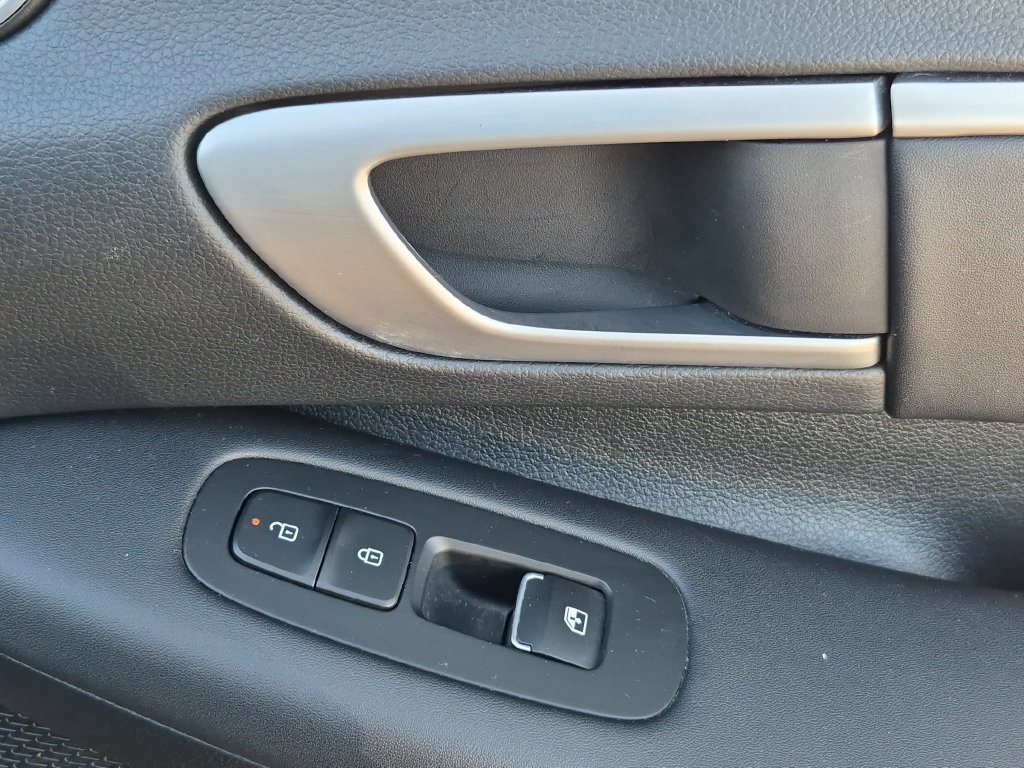 Used 2025 Hyundai Sonata SEL FWD image 33
