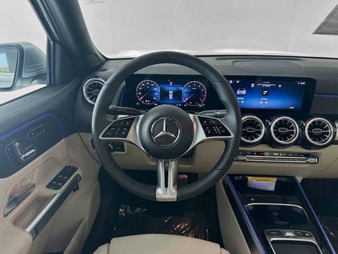 Used 2026 Mercedes-Benz GLB 250 image 22