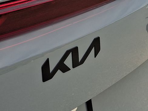 New 2026 Kia Carnival SX Prestige FWD image 20